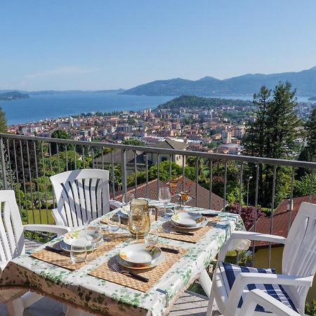 Appartement Panoramic'S Loft Tramonto à Verbania Extérieur photo